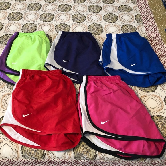 Women’s Nike Tempo shorts (L) - Picture 1 of 1